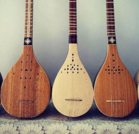 سازندگان سه تار